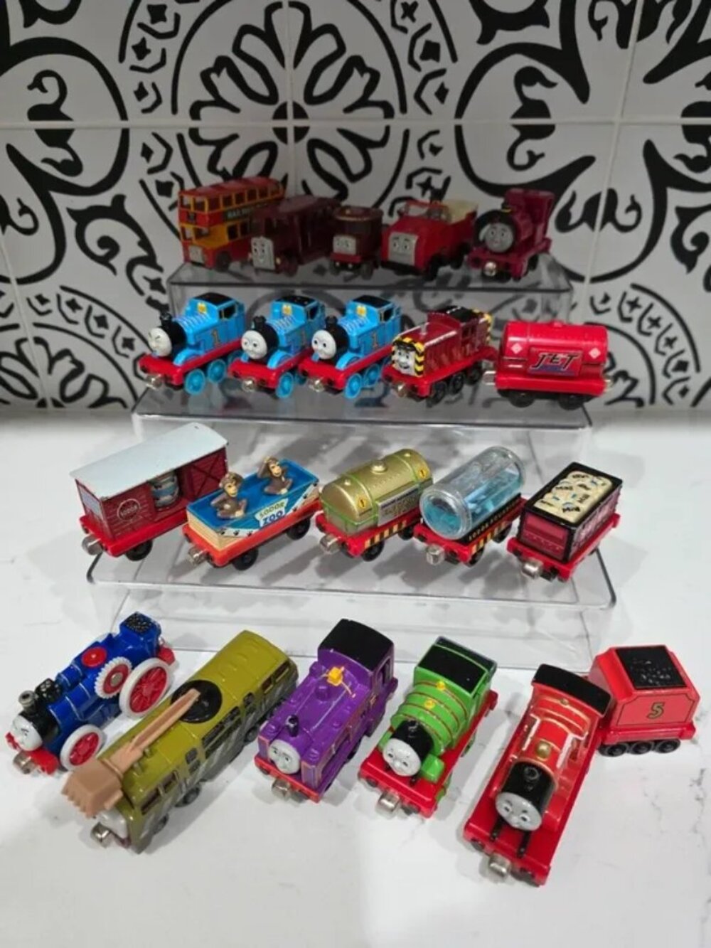 Large Lot of Diecast Thomas & Friends Trains